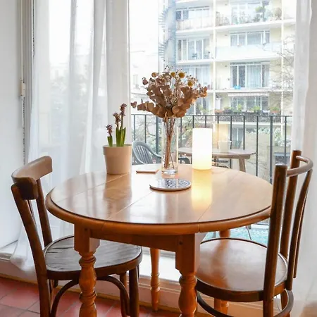 Bright Flat Near Buttes Chaumont Paris
